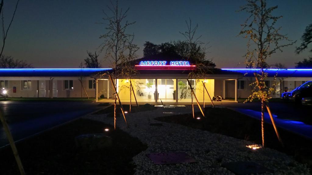Airport-Hotel Mauregard Eksteriør billede